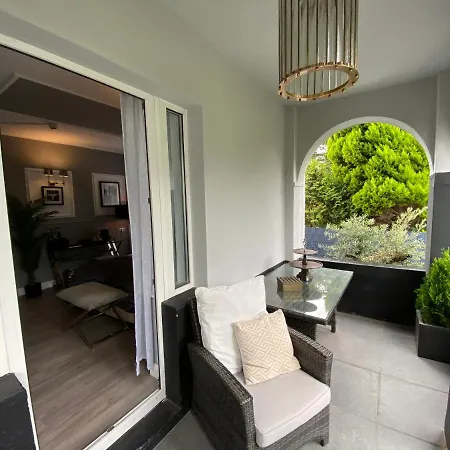 Hotel Boutique Sarah 4*