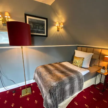Boutique Sarah Hotel 4*