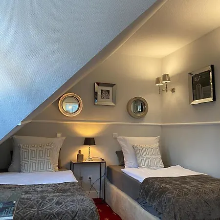 Boutique Sarah Hotel 4*