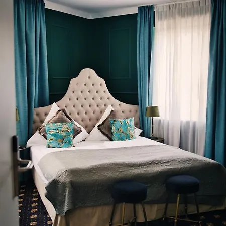Boutique Sarah 4*