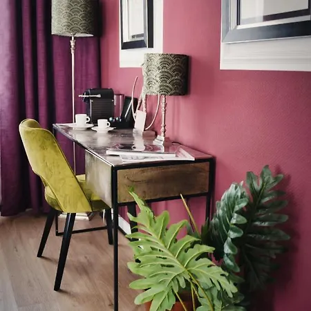 Boutique Sarah Hotel 4*