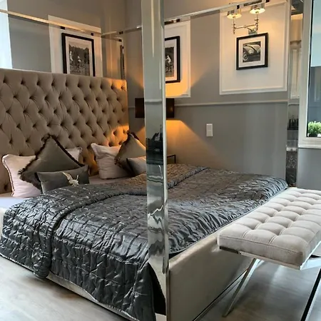 Hotel Boutique Sarah 4*