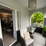 מלון Boutique Sarah 4*
