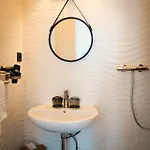 Boutique Sarah מלון