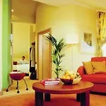 Boutique Sarah מלון