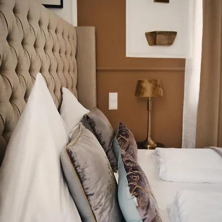 Отель Boutique Sarah