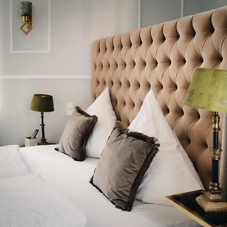 Hotel Boutique Sarah 4*