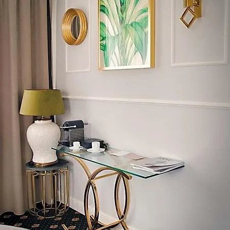 Hotel Boutique Sarah 4*