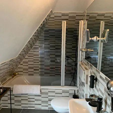 Отель Boutique Sarah