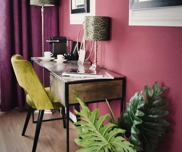 Boutique Sarah Hotel 4*